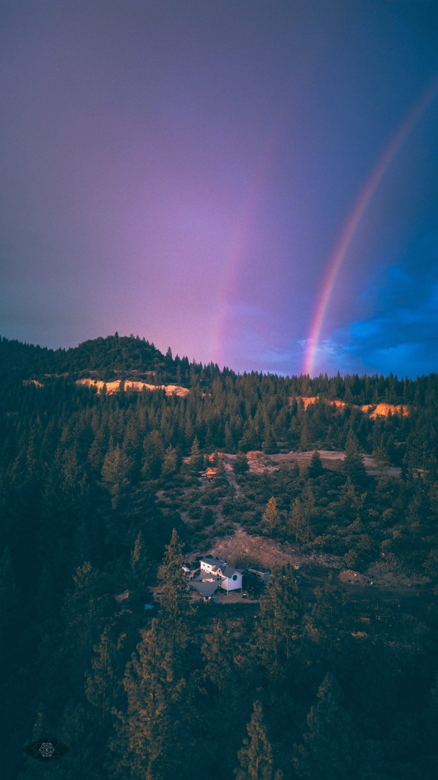 Rainbow_Cabin